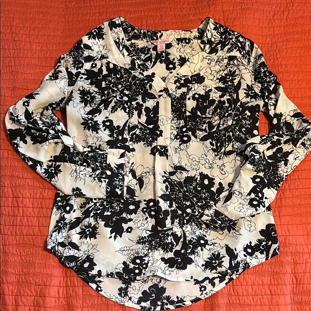 Candie's Black and White Floral Blouse